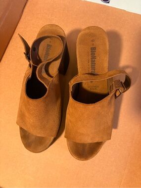 BioNatura cocoa Suede Open-Toe Buckle Mules